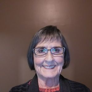 Meet your Posher, Dee